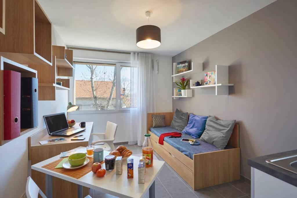 Residence Nemea - Beaux Arts มงต์เปอลิเยร์ ภายนอก รูปภาพ